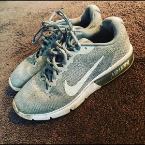 Nike AirMax Grey
